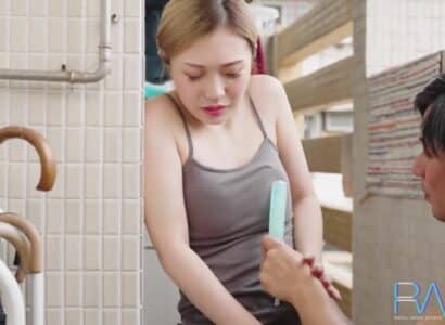 Cha chồng lực lưỡng bí mật làm tình với nàng dâu để giúp có con